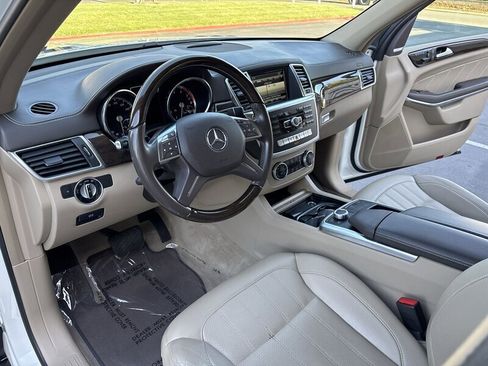 Used 2014 Mercedes-Benz GL 450 4MATIC image 20