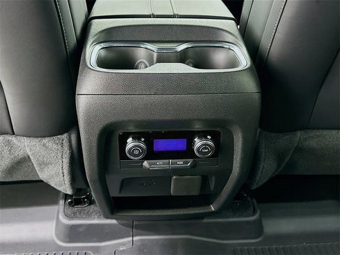 New 2026 GMC Acadia Elevation image 26