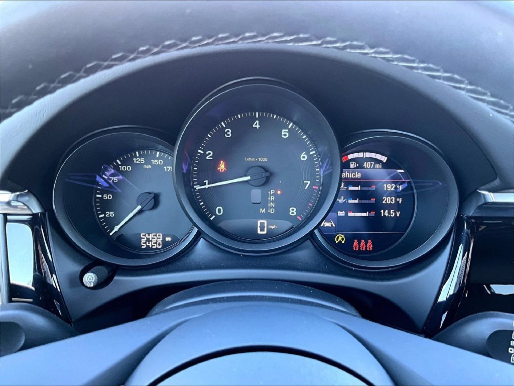 Certified 2026 Porsche Macan AWD/4WD image 25