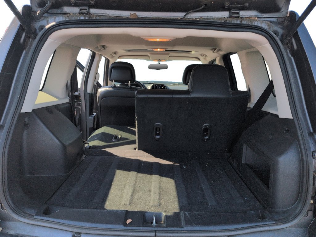 Used 2016 Jeep Patriot High Altitude AWD/4WD image 25