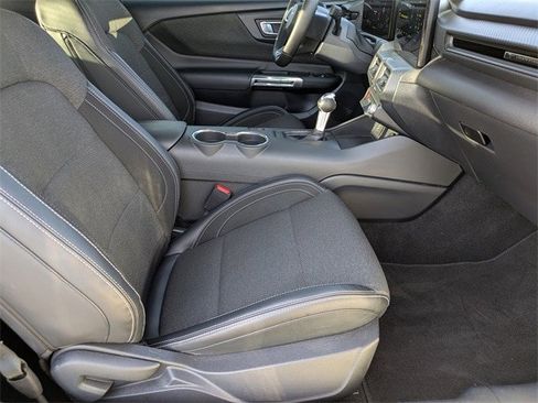 Used 2024 Ford Mustang image 12