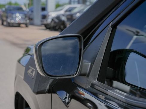 Used 2022 Nissan Frontier SV RWD image 16