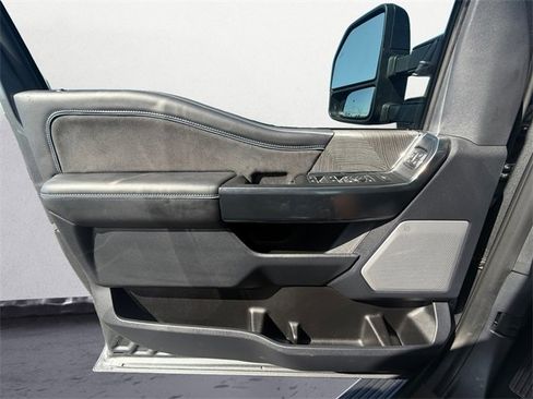 Used 2025 Ford F350 Platinum image 17