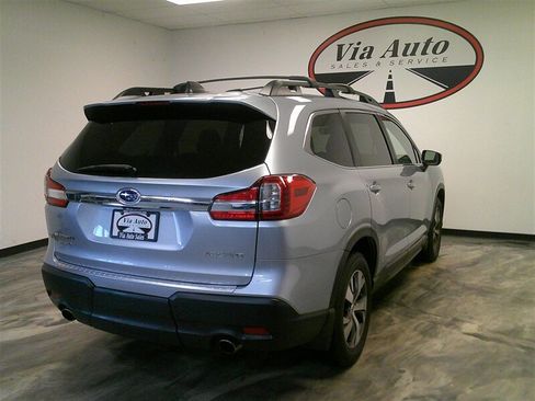 Used 2020 Subaru Ascent Premium image 6