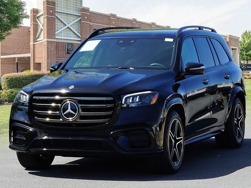 Certified 2025 Mercedes-Benz GLS 450 4MATIC image 4