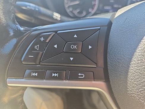 Used 2022 Nissan Sentra SV FWD image 14