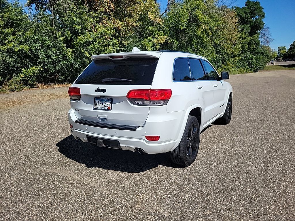 Used 2015 Jeep Grand Cherokee Altitude AWD/4WD image 14