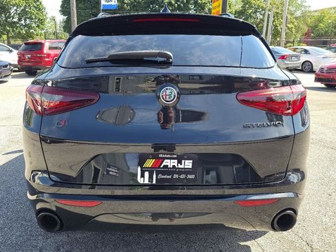 Used 2020 Alfa Romeo Stelvio Ti Sport w/ Quick Order Package 22S Sport AWD/4WD image 6