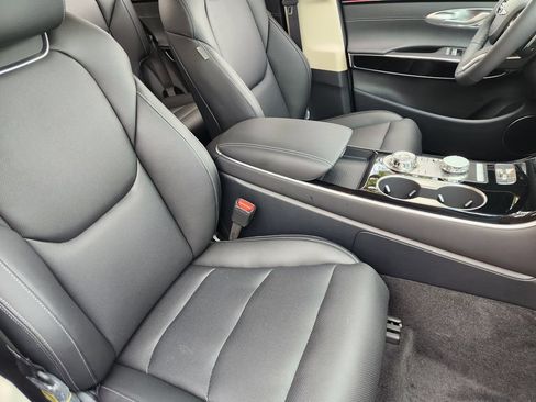 New 2026 Genesis GV70 2.5T AWD/4WD image 10