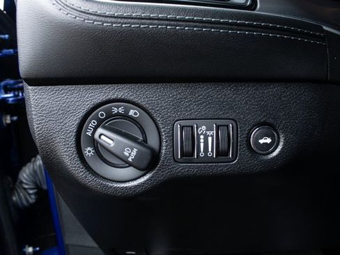 Used 2021 Dodge Challenger SXT w/ Plus Package image 9