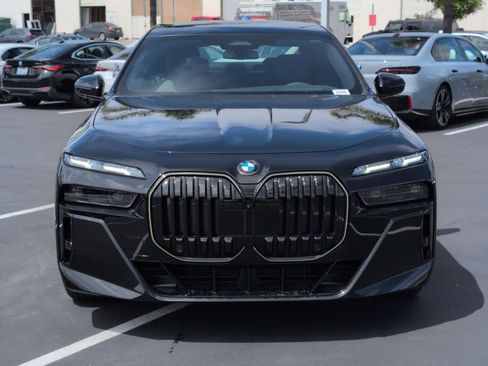 New 2026 BMW 760i xDrive w/ Executive Package AWD/4WD image 3