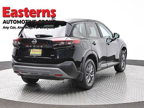 Used 2023 Nissan Rogue S AWD/4WD image 5