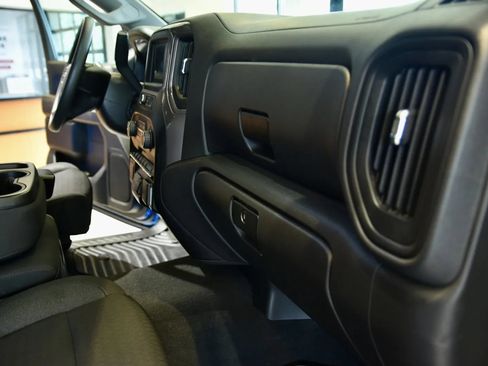 Used 2022 Chevrolet Silverado 1500 Custom Trail Boss AWD/4WD image 27