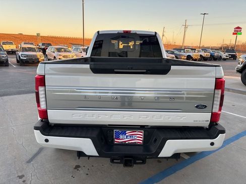 Used 2018 Ford F450 Limited image 4