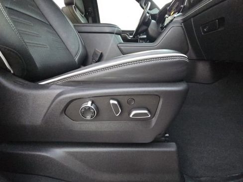 Used 2023 GMC Sierra 1500 AT4X image 19