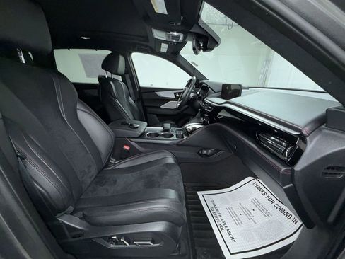 Used 2023 Acura MDX A-Spec image 11