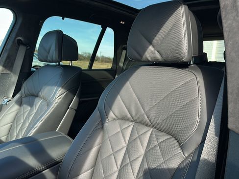 New 2026 BMW X5 M60i w/ Executive Package image 11