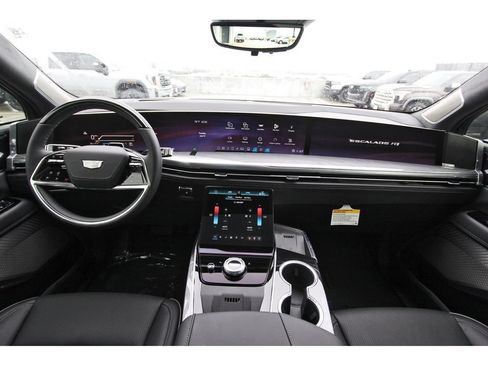 New 2026 Cadillac Escalade IQ Sport 2 w/ LPO, ONYX Package AWD/4WD image 9