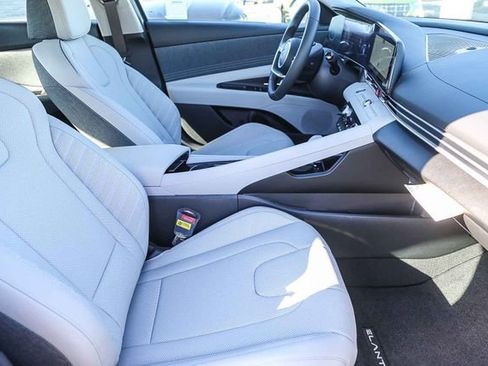 New 2026 Hyundai Elantra Limited FWD image 19