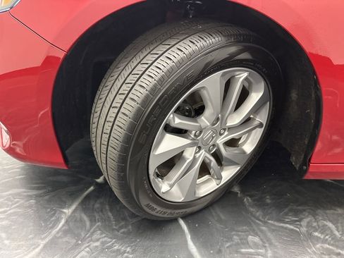 Used 2018 Honda Accord LX image 29