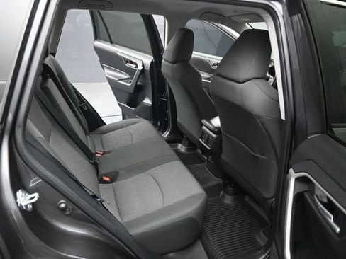 Used 2024 Toyota RAV4 XLE FWD image 28