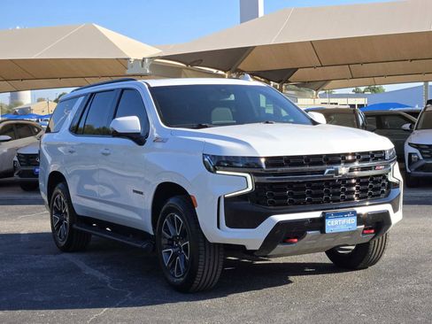 Certified 2022 Chevrolet Tahoe Z71 w/ Luxury Package image 2