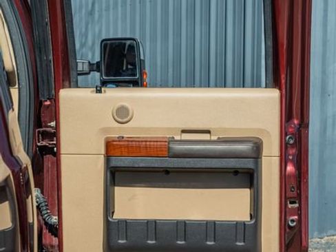 Used 2016 Ford F450 King Ranch w/ King Ranch w/Chrome Package image 39