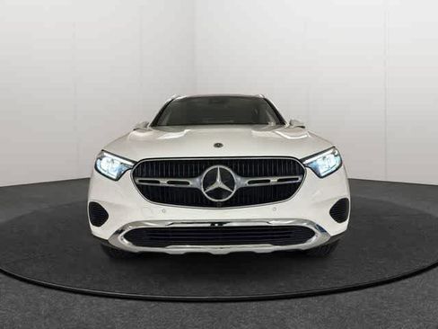 Used 2026 Mercedes-Benz GLC 300 GLC 300 image 2