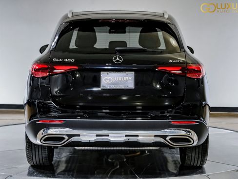 Used 2024 Mercedes-Benz GLC 300 4MATIC image 11