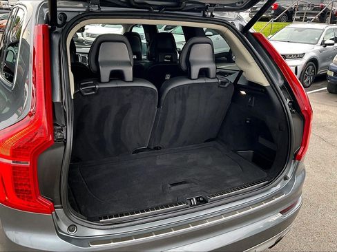 Used 2016 Volvo XC90 T6 Momentum w/ Momentum Plus Package AWD/4WD image 4