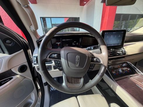 Used 2020 Lincoln Navigator Reserve w/ Equipment Group 208A Reserve AWD/4WD image 14
