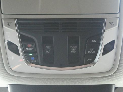 Used 2023 Acura MDX Technology image 24