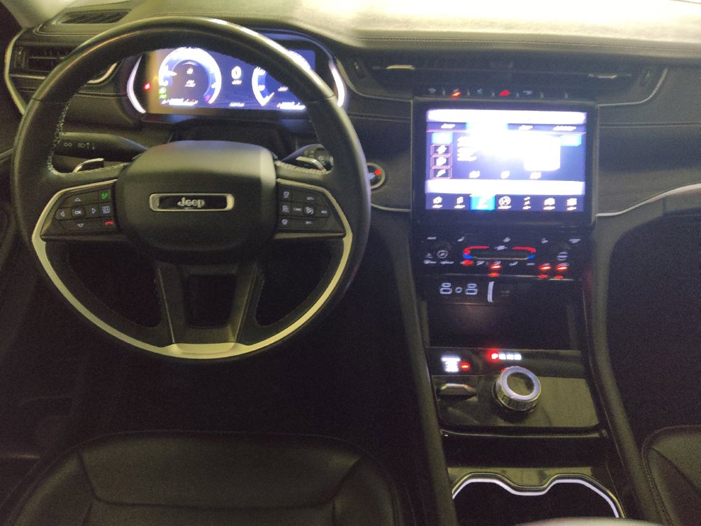 Used 2023 Jeep Grand Cherokee L Limited AWD/4WD image 22