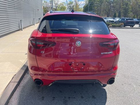 Used 2023 Alfa Romeo Stelvio Veloce AWD/4WD image 32