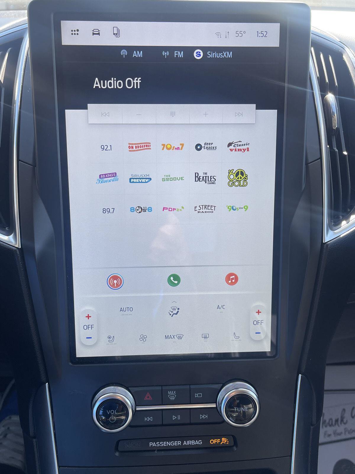 Used 2024 Ford Edge Titanium AWD/4WD image 50
