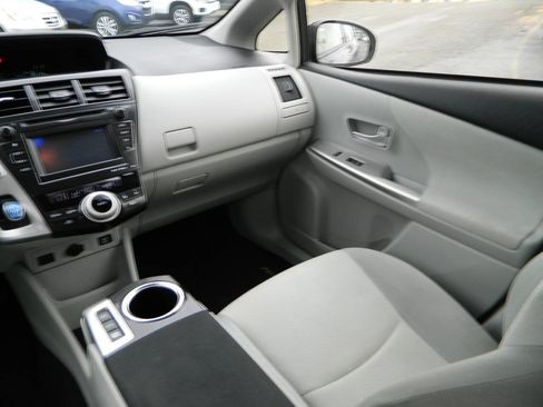 Used 2013 Toyota Prius V Three FWD image 17