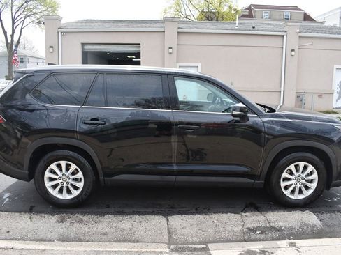 Used 2025 Toyota Grand Highlander FWD image 5