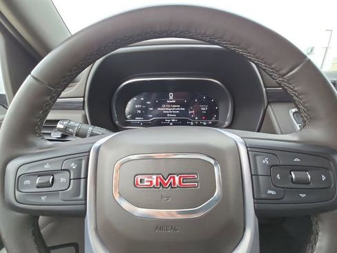 Used 2023 GMC Yukon SLT image 25