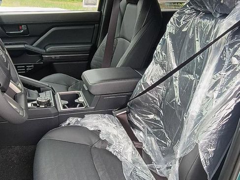 New 2026 Toyota 4Runner TRD Off-Road Premium AWD/4WD image 10