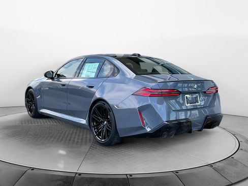 Used 2026 BMW M5 w/ Executive Package AWD/4WD image 5