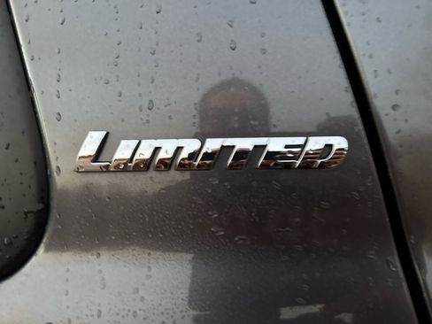 Used 2012 Toyota Sequoia Limited image 25