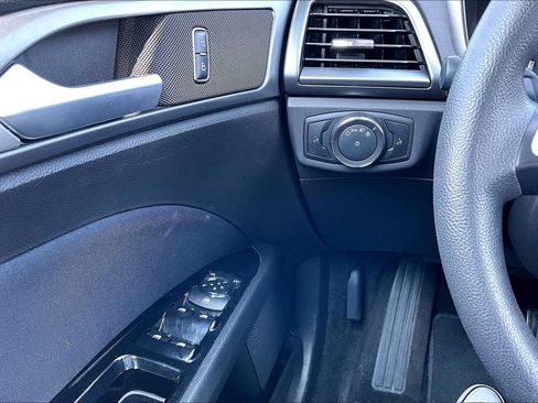 Used 2013 Ford Fusion SE FWD image 25