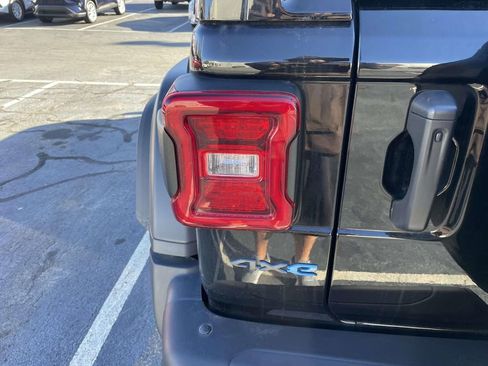 Used 2023 Jeep Wrangler Unlimited Rubicon 4xe w/ Steel Bumper Group image 20