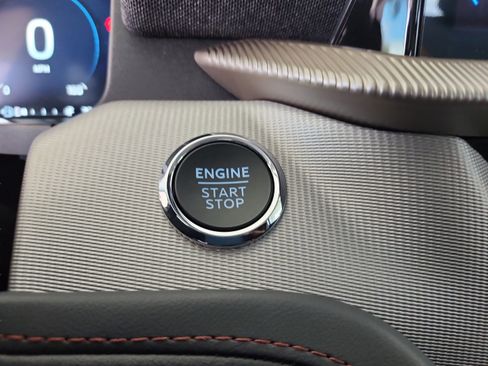 New 2026 Ford Explorer Active RWD image 30