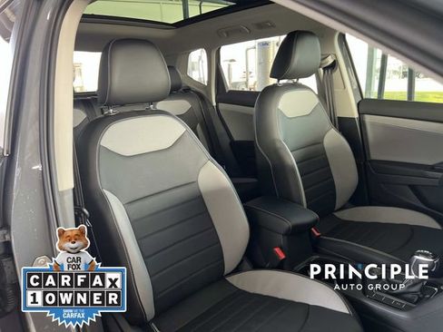 Used 2022 Volkswagen Taos SEL w/ Panoramic Sunroof Package image 31