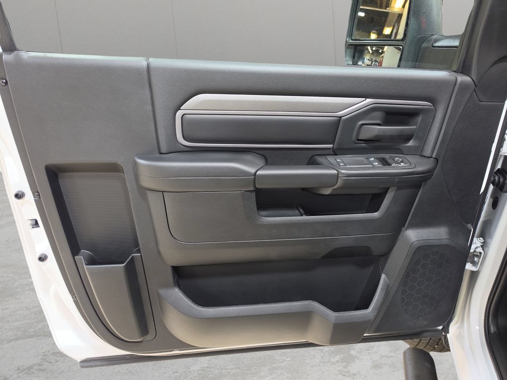 New 2026 RAM 3500 Tradesman AWD/4WD image 12