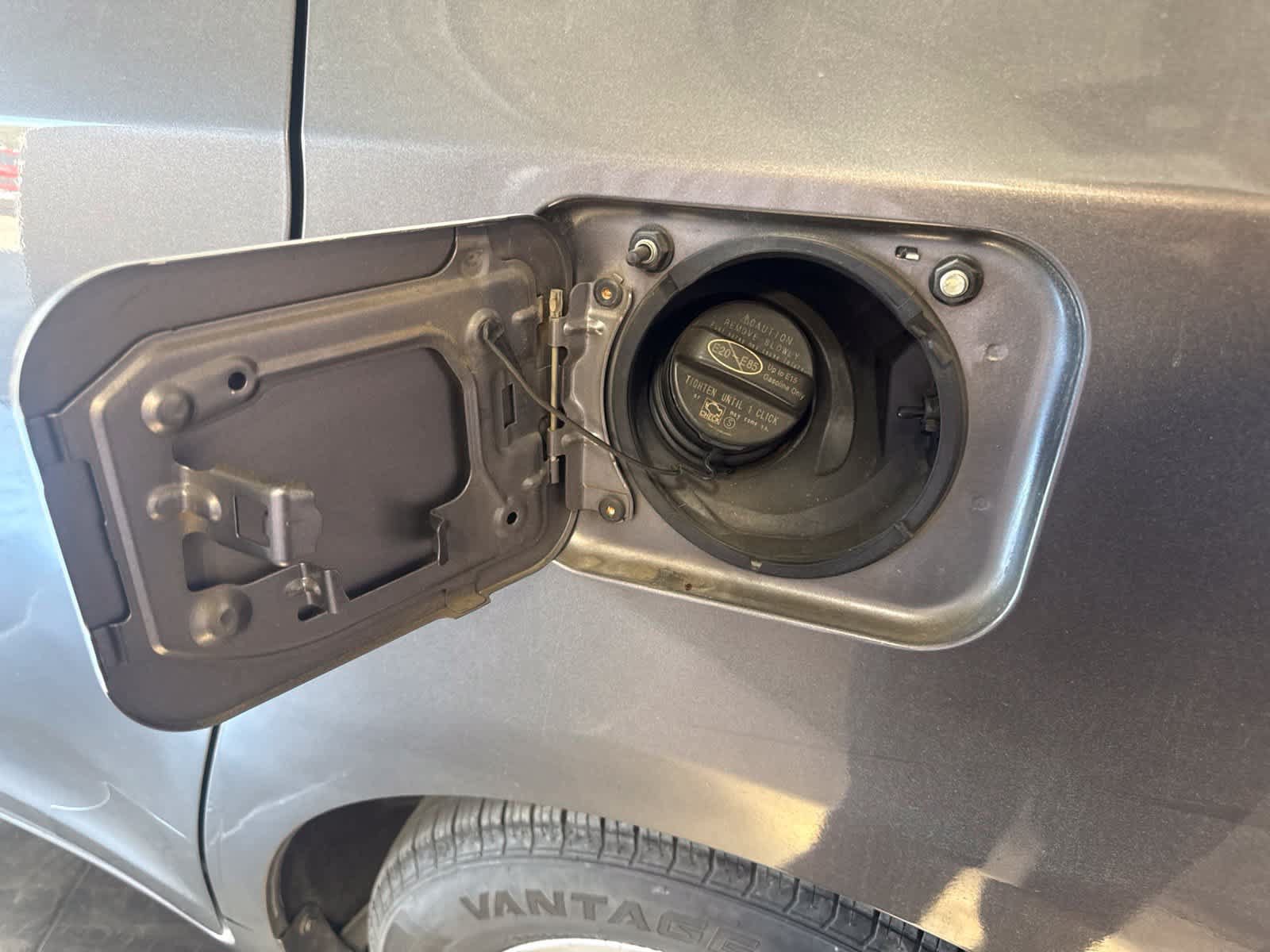 Used 2016 Toyota Sienna LE FWD image 9
