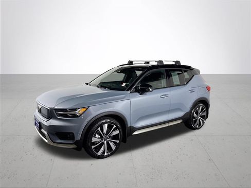 Used 2022 Volvo XC40 P8 Recharge Ultimate AWD/4WD image 2