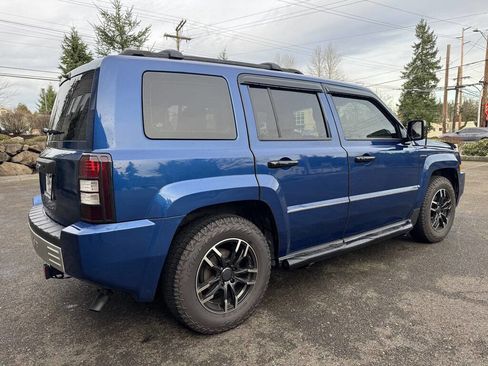 Used 2010 Jeep Patriot Sport image 5