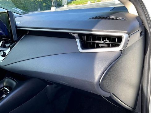 Used 2023 Toyota Corolla LE w/ Carpet Mat Package (TMS) FWD image 17